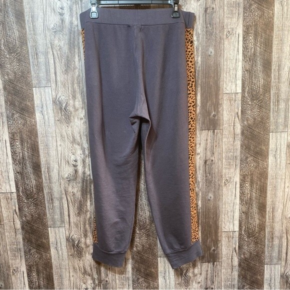 Monrow- Gray/Red/Leopard Print Matching Hoodie & Sweatpant Jogger Set - Picture 10 of 12